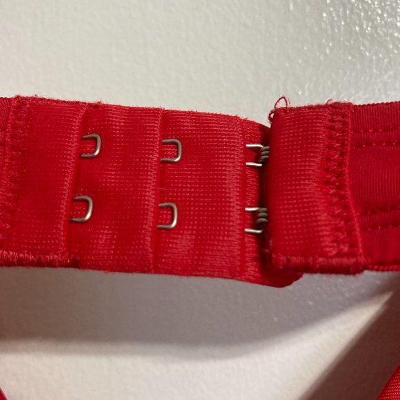 TOMMY HILFIGER Invisible Lift Convertible Bra Red Womens 36 B - Picture 13 of 15